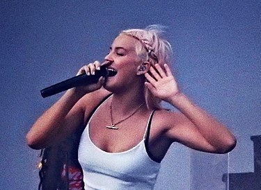 Anne-Mari zagra w Oslo