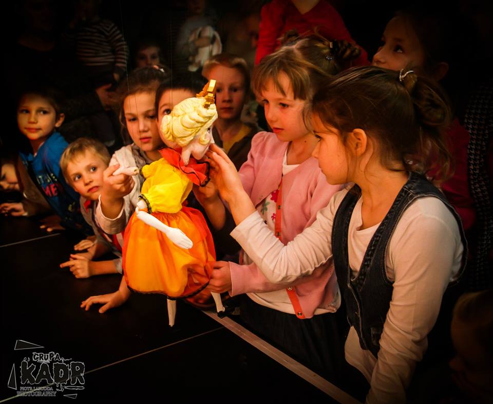 Po polsku w Stavanger. Przedstawienie marionetkowe "Kot w Butach"