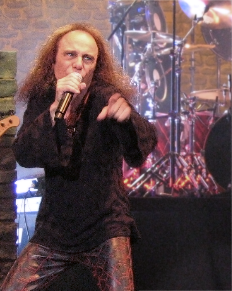 Dio powraca