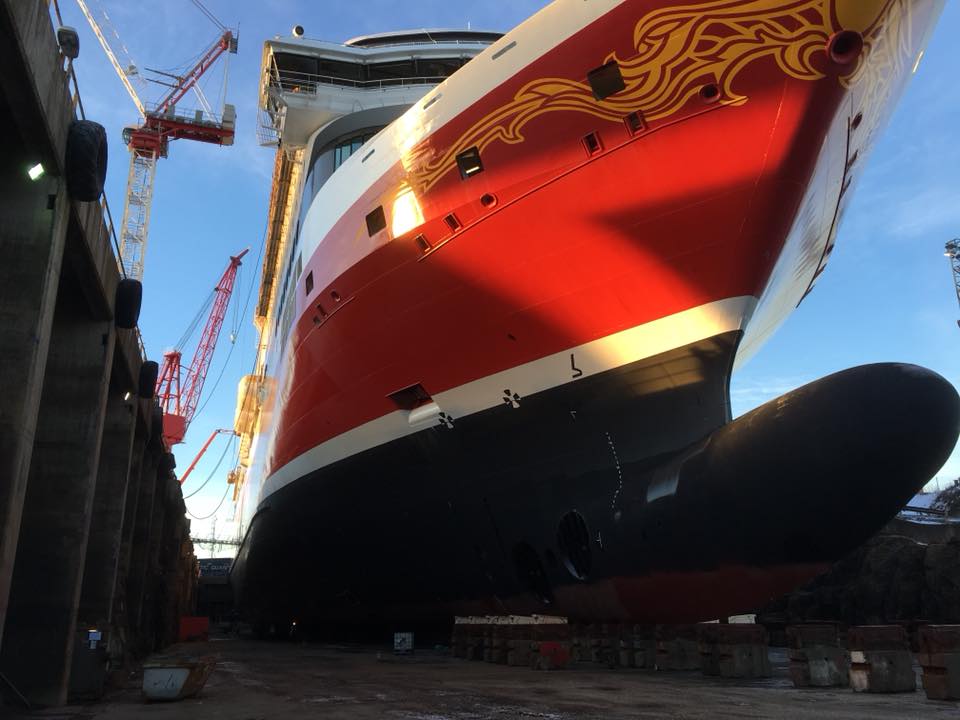MS Bergensfjord w trakcie rozbudowy w stoczni