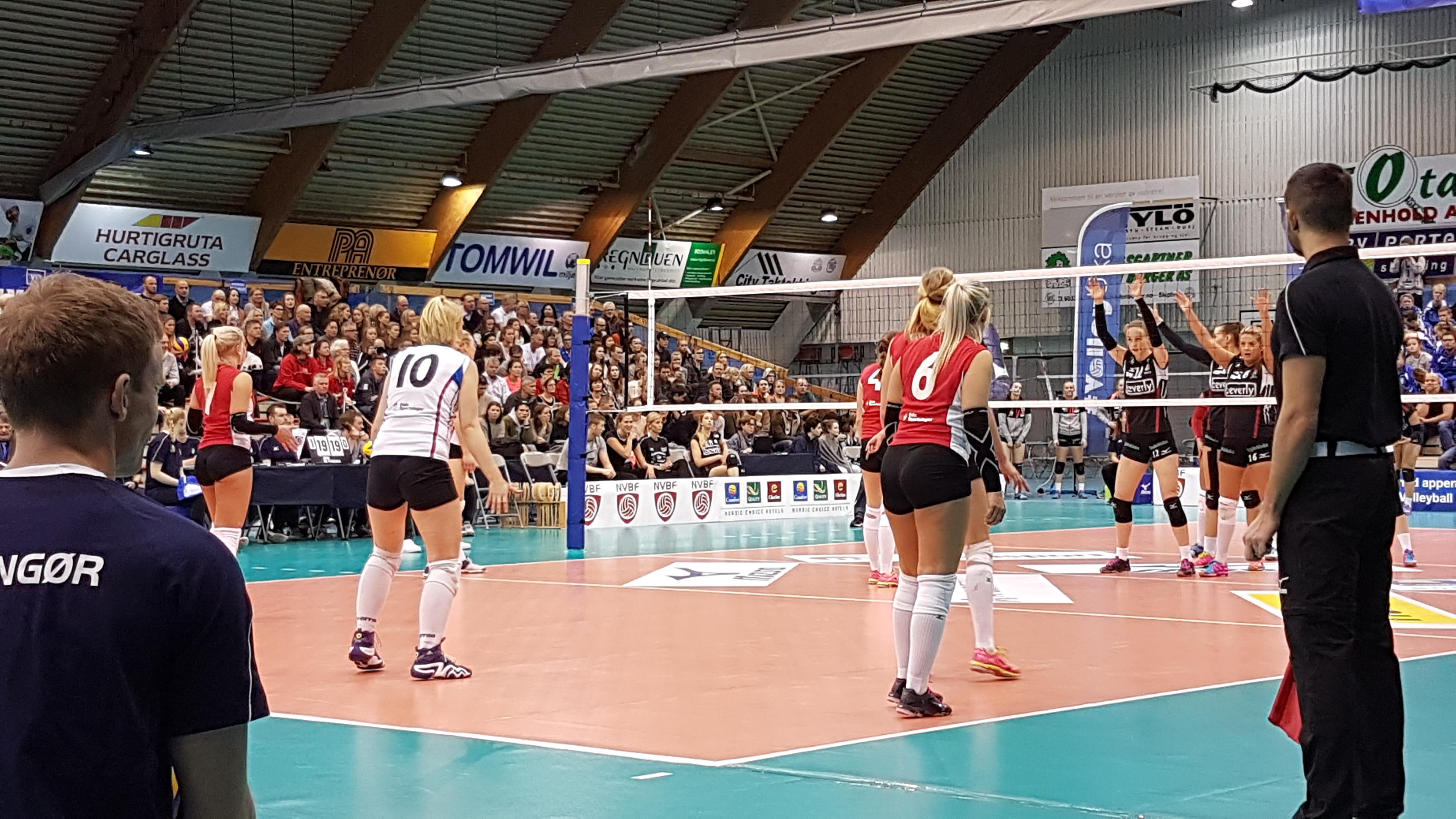 Finał Pucharu Norwegii: Oslo Volley vs. Randaberg.
