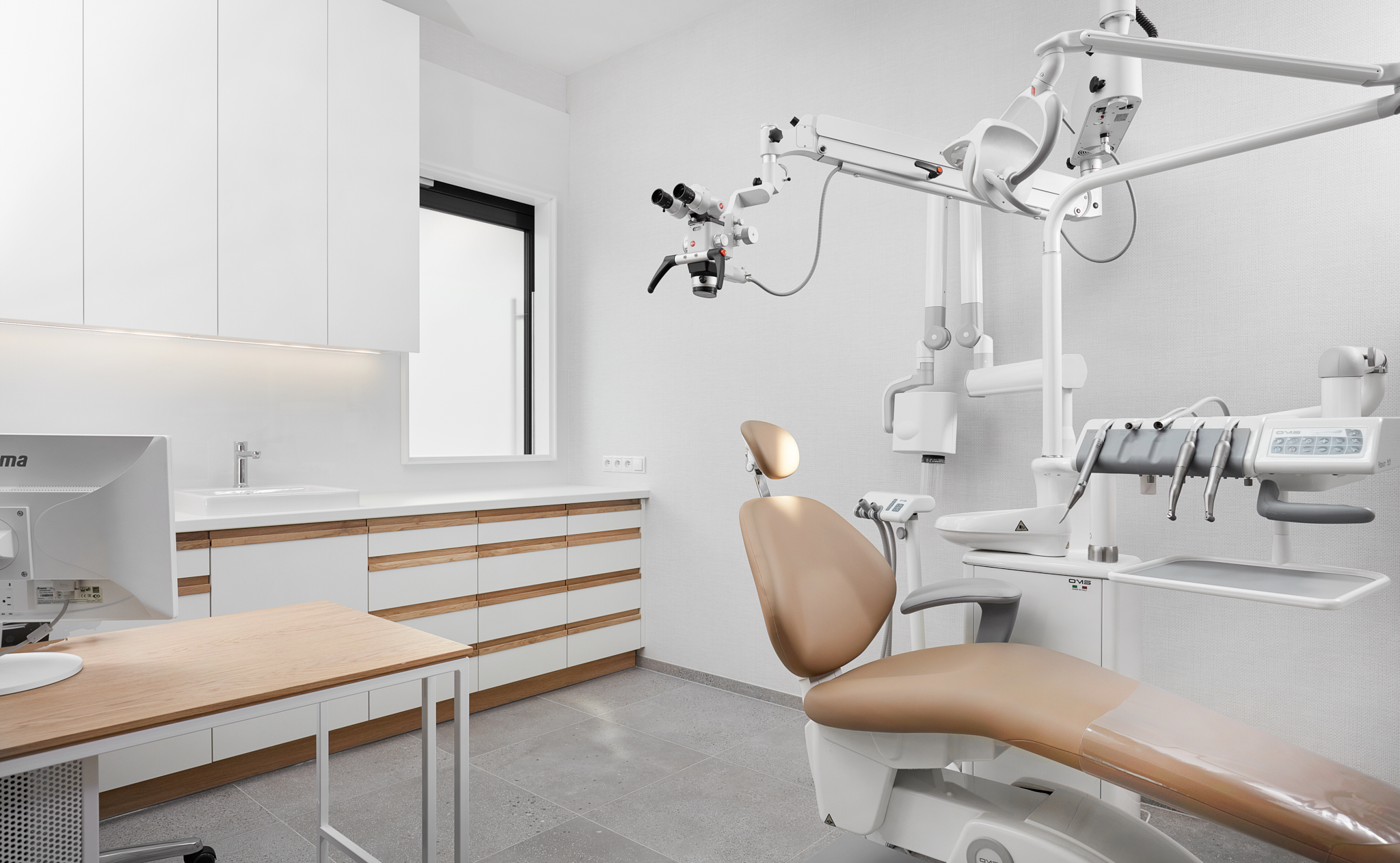 Pacjenci chcą mieć zaufanego dentystę, który będzie z nimi na dłużej – zapewniając kompleksowe leczenie i dostosowując swój grafik do przyjazdów zagranicznego klienta.