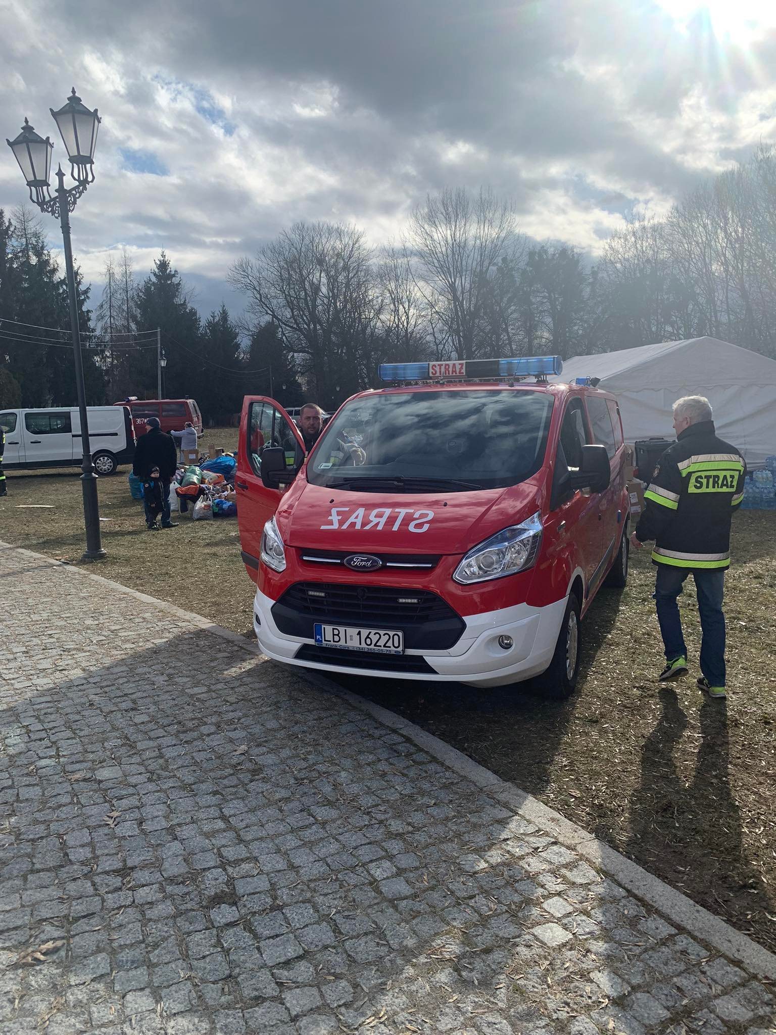 – Pomoc niesiona naszym sąsiadom jest ogromna. Jestem dumny z mieszkańców Wisznic – mówi Piotr Dragan.