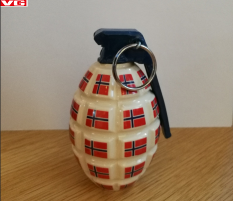 Ceramiczny granat. Autor: Livio Viggo Lilli.