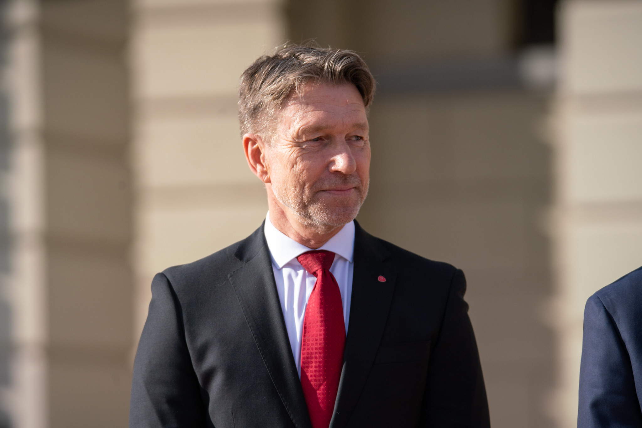 Minister energii Terje Aasland (na zdjęciu) przyznał, narasta coraz większa niepewność dotycząca zabezpieczenia dostaw prądu w okresie zimowym.że 