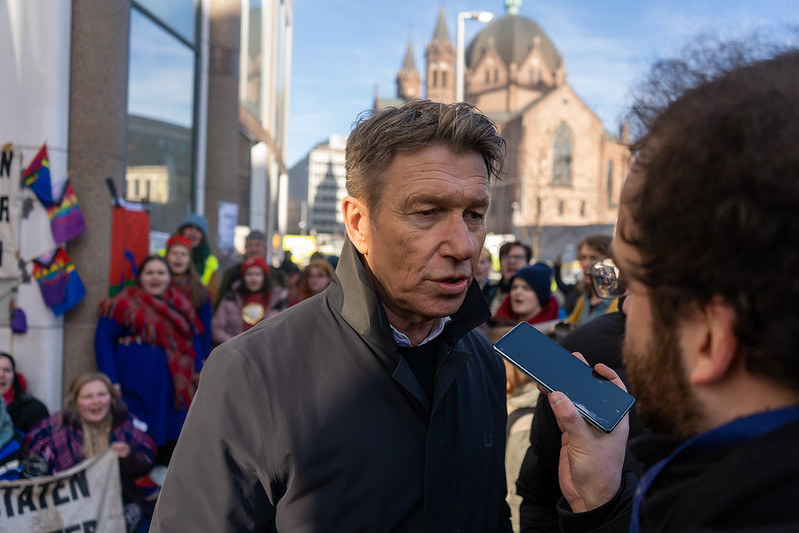 Aktywiści nie chcieli rozmawiać z ministrem ds. ropy i energii Terje Aaslandem.