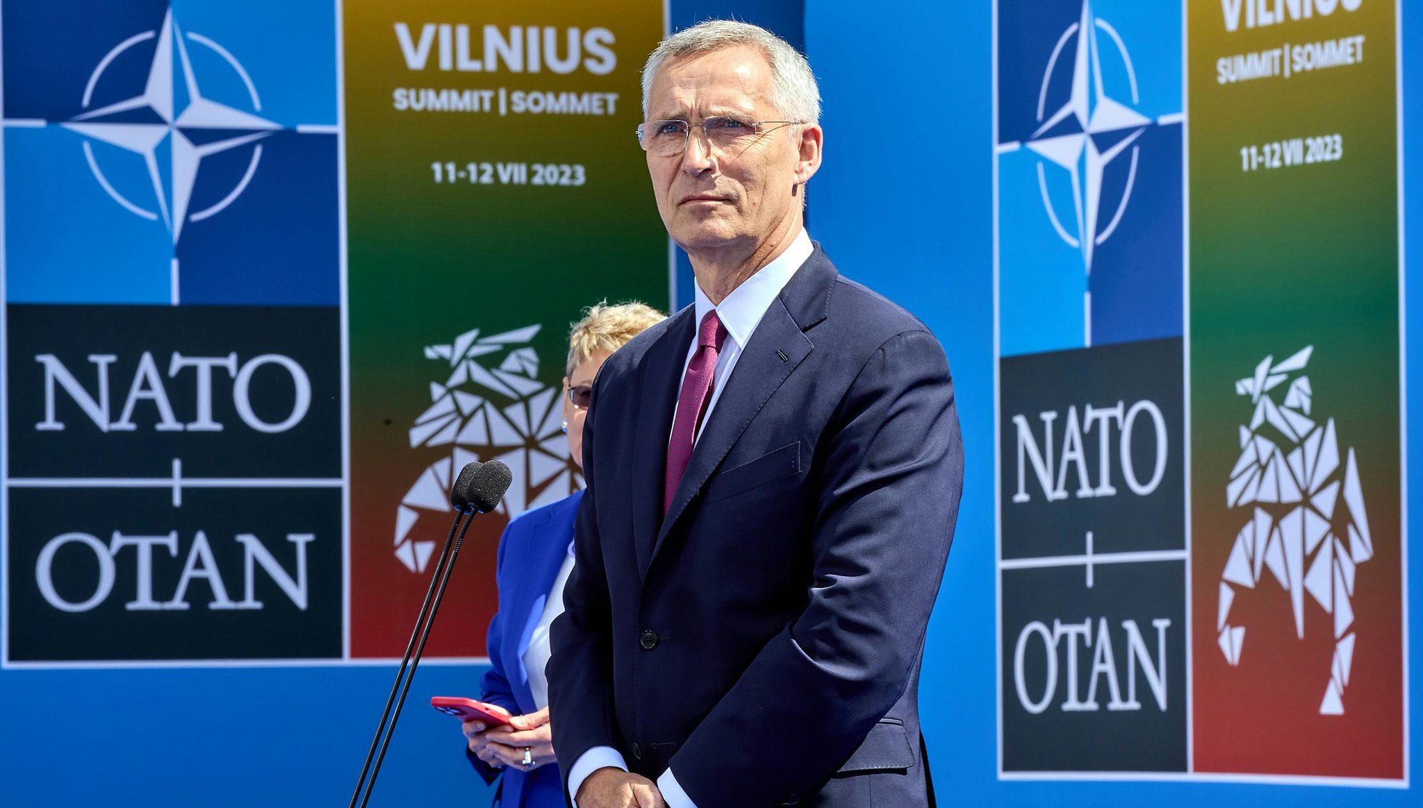 W Wilnie trwa spotkanie NATO. Na zdjęciu przewodniczący Jens Stoltenberg.
