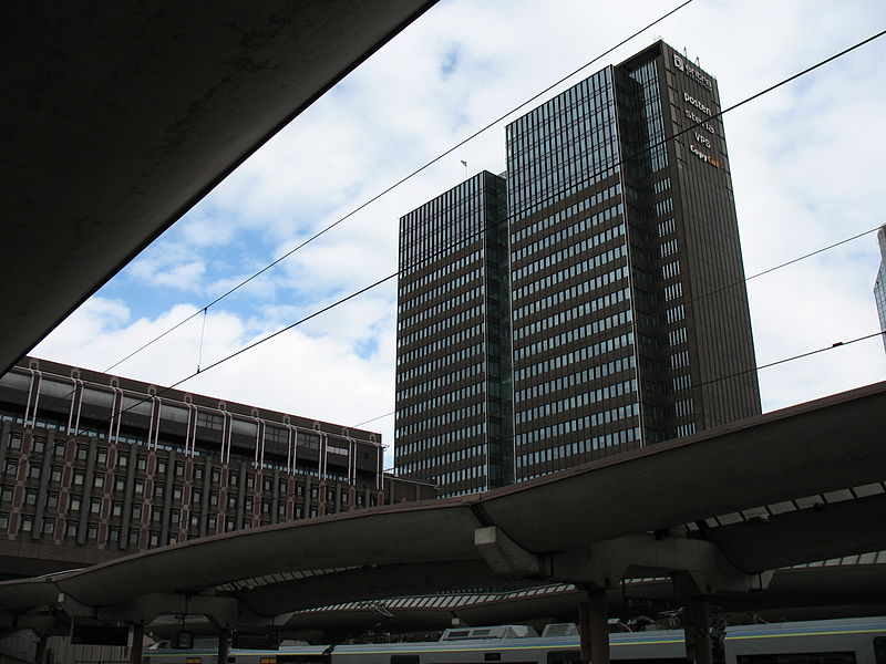Budynek Posthuset w Oslo, do 2000 roku znany jako Postgirobygget.