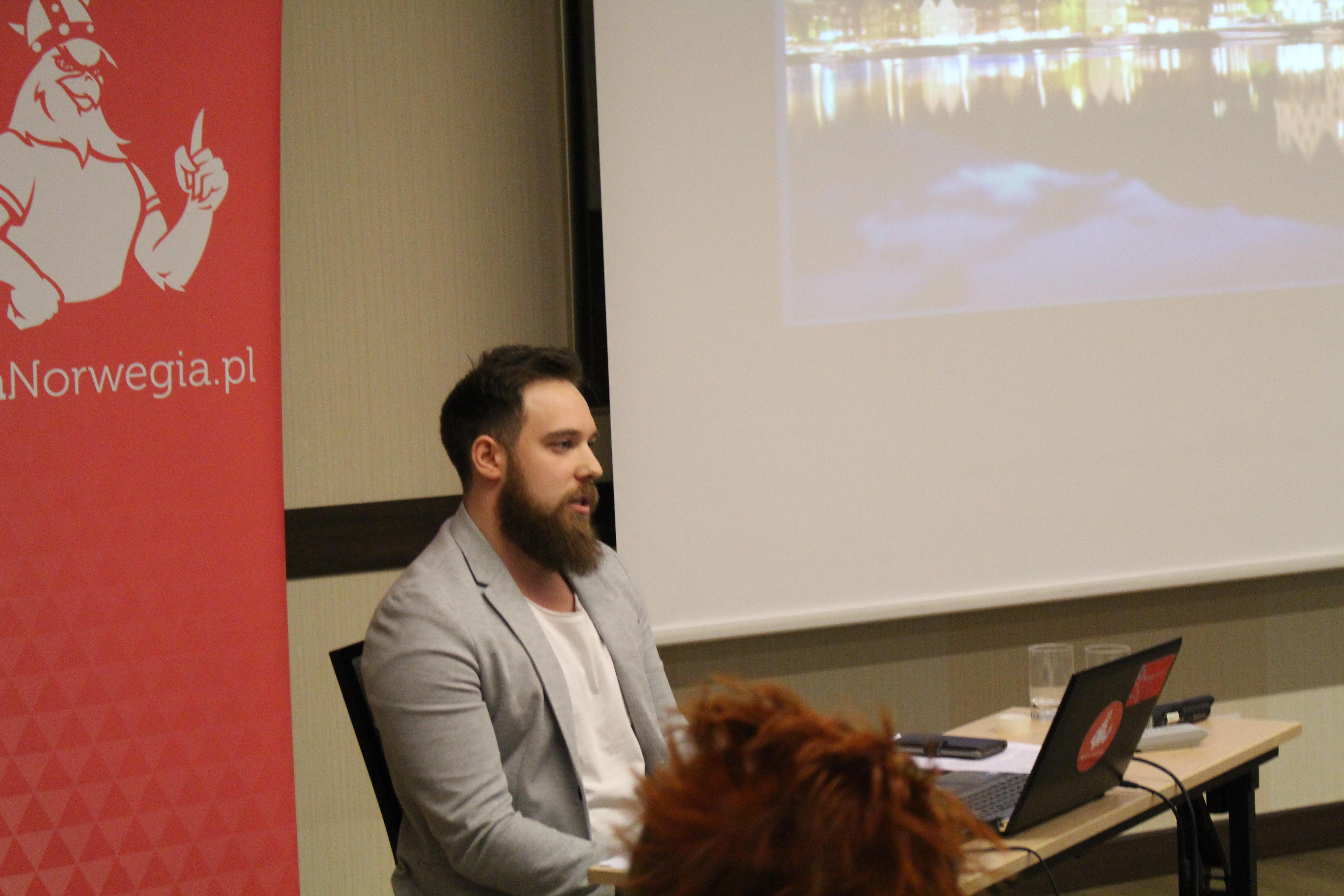 Piotr Prądzyński podczas swojego wystąpienia