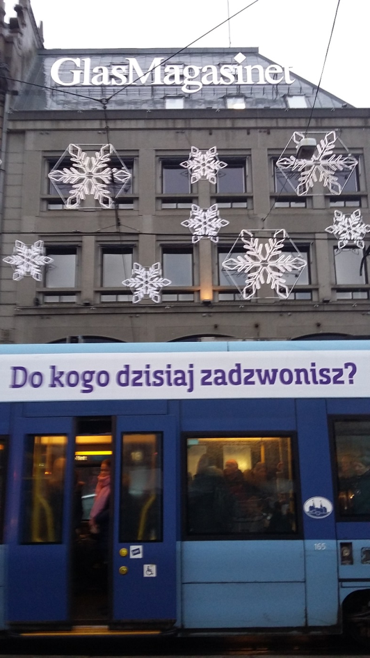 Boże Narodzenie w Norwegii jest… dla mnie jak magiczny czas. Moje święta są specyficzne ze względu na moją sytuację rodziną, bo jestem sama z córką, dlatego ważne jest dla mnie, aby ten czas był dla niej właśnie magiczny. 