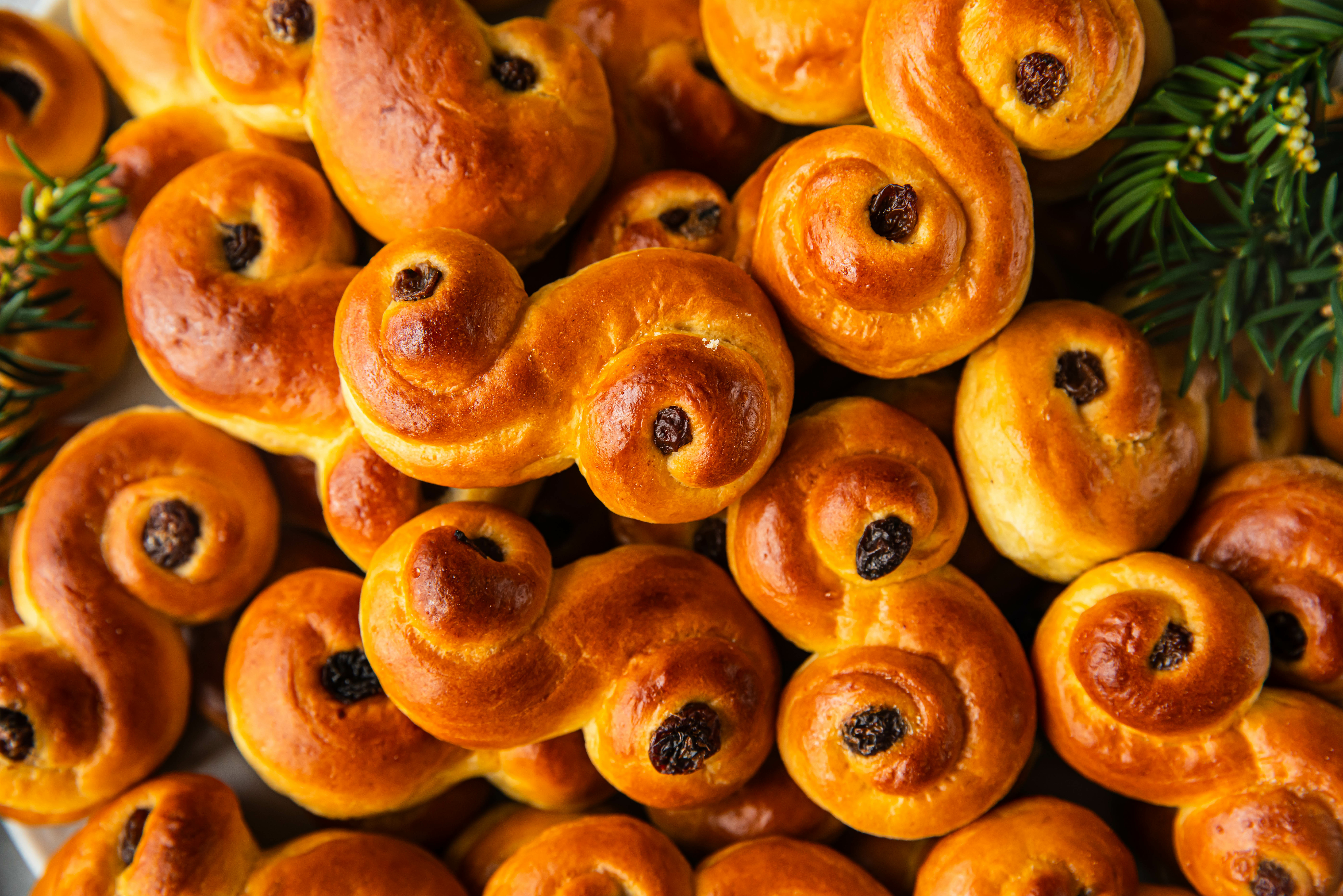  W dzień św. Łucji piecze się specjalne ciasteczka o nazwie lussekatter.