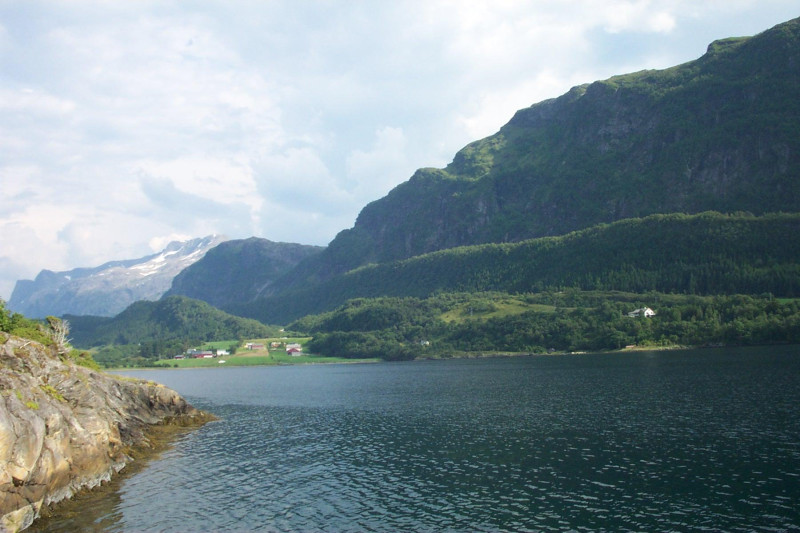 Førdefjorden to fiord w okręgu Vestland w Norwegii.