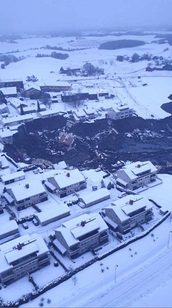 Całkowitemu zniszczeniu uległo kilkanaście budynków.