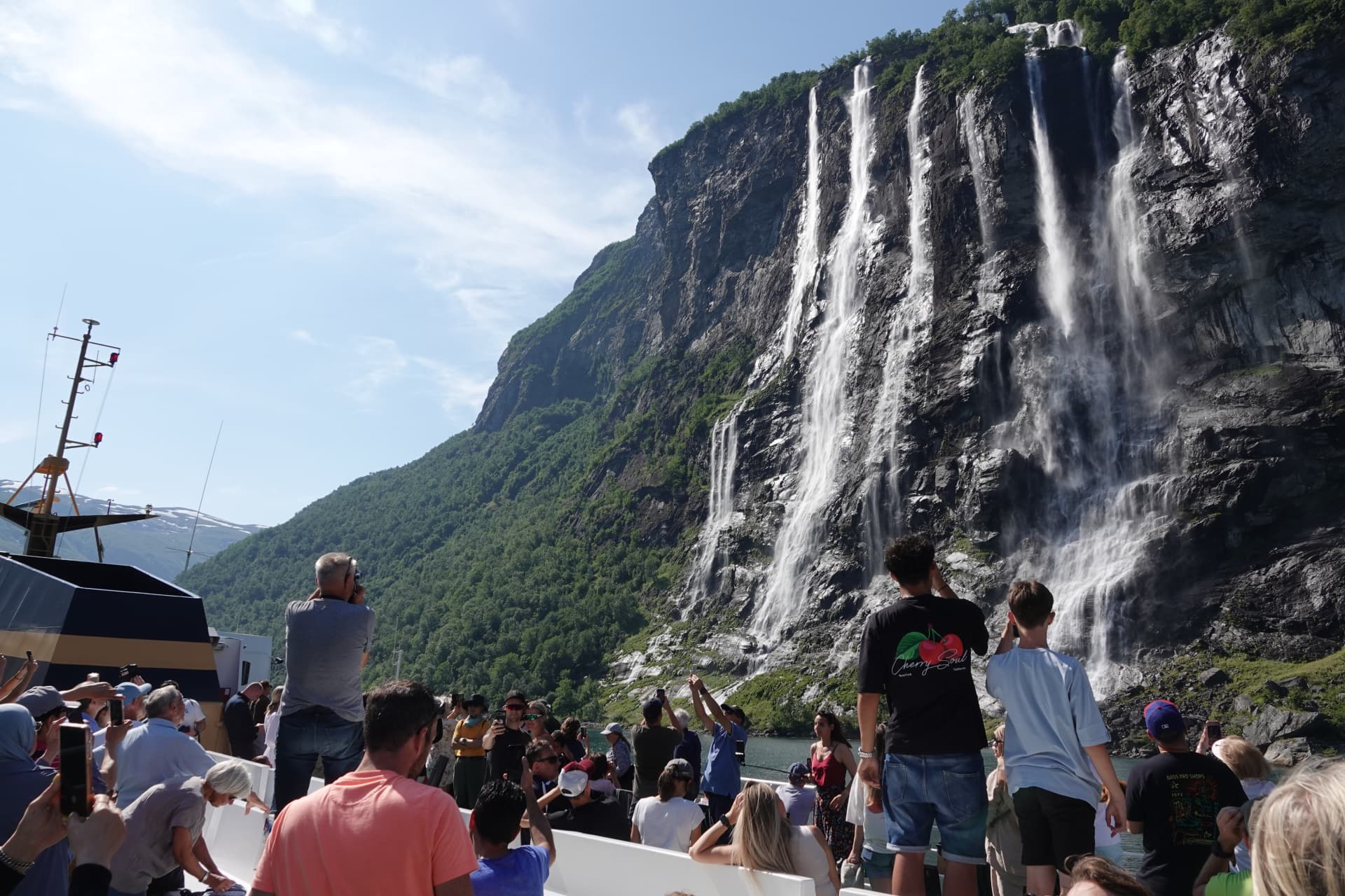 Podróż promem po fiordzie Geirangerfjord 