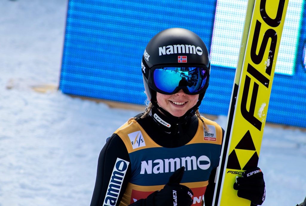 Maren Lundby podczas Pucharu Świata w Trondheim.