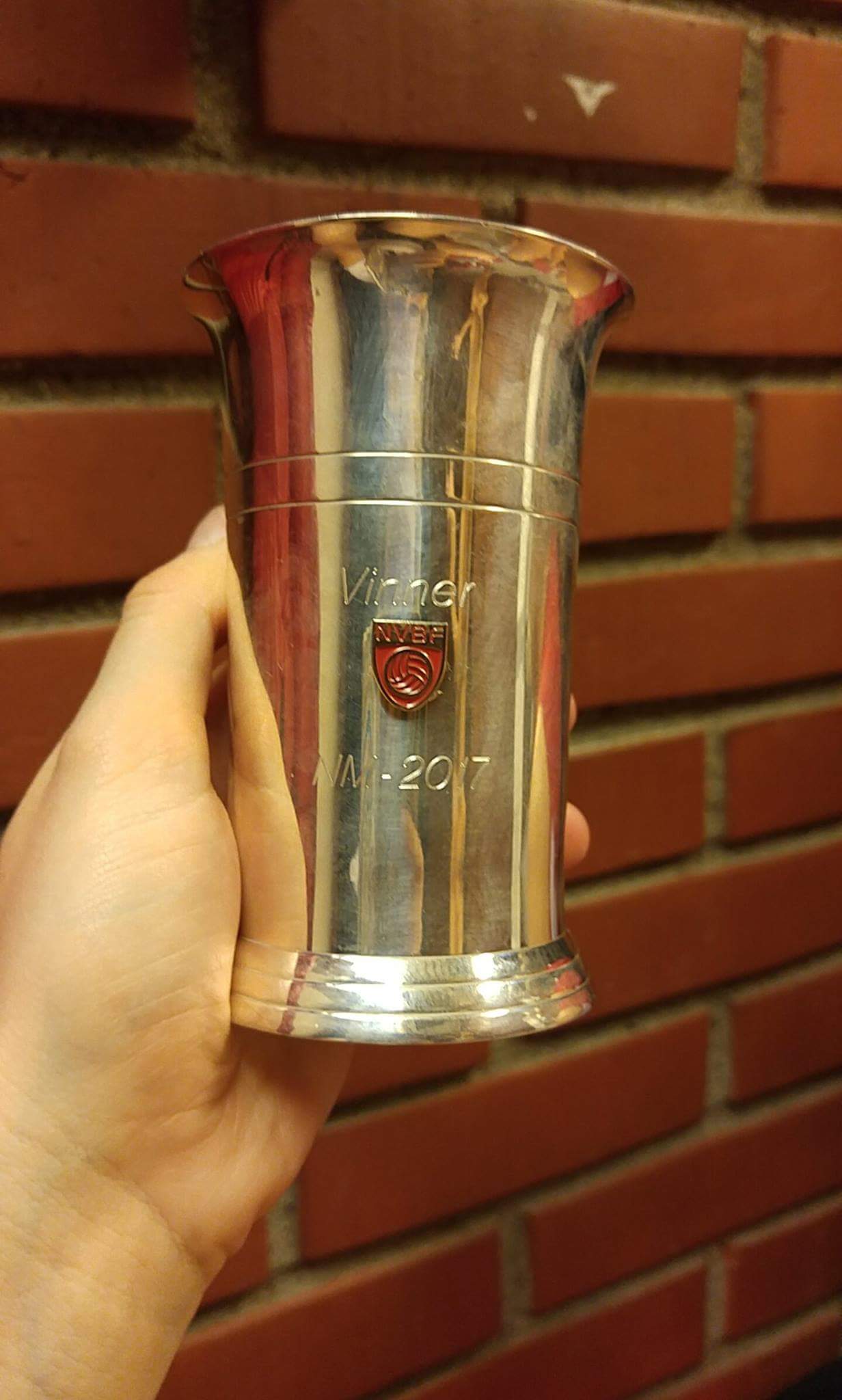 Trofeum liderek norweskiej siatkarskiej ekstraklasy.