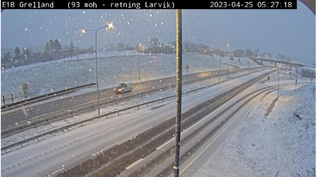 Sytuacja na drodze E18 w w Holmestrand.