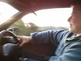 Mężczyźni powinni dostawać prawo jazdy po 23. roku życia