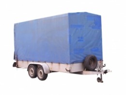 Wozisz materiały budowlane przyczepką? - Sprawdź jak szybko możesz jechać!