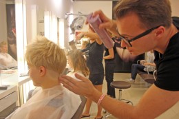 Fryzjer i zakupy w Polsce sposobem na oszczędność dla Norwegów