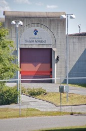 Breivik twierdzi, że jest torturowany.