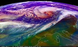 Ofiary śmiertelne, uszkodzone drogi i koleje - skutki huraganu 