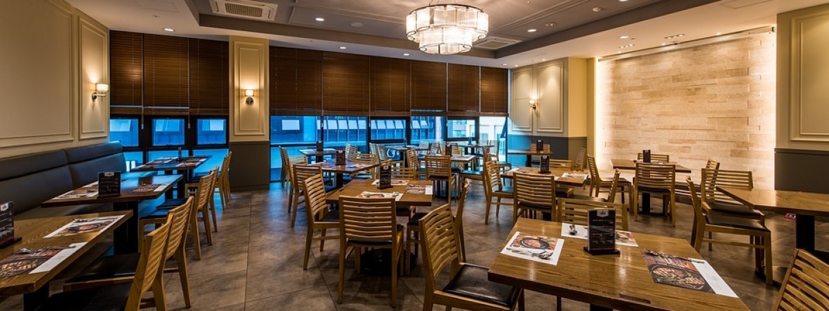 Pracodawca zapłaci podatek od napiwków? Dodatkowe koszty przerażają właścicieli lokali