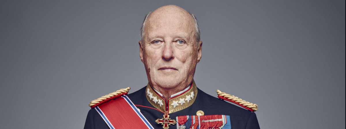 „Musimy troszczyć się o siebie nawzajem”. Premier i król w poruszających mowach noworocznych