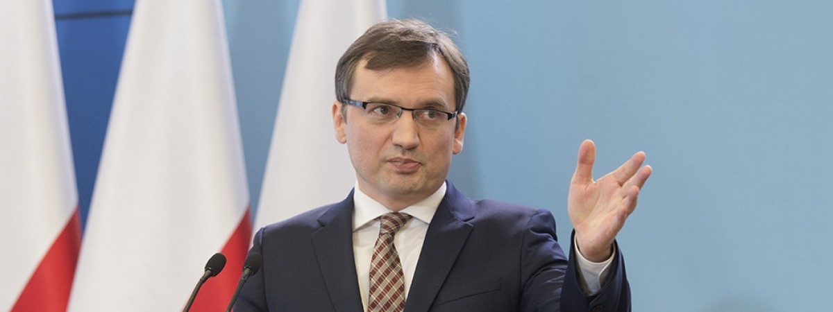 Ministerstwo Sprawiedliwości publikuje nazwiska przestępców seksualnych. Norwegowie pytają: czemu na liście nie ma księży?