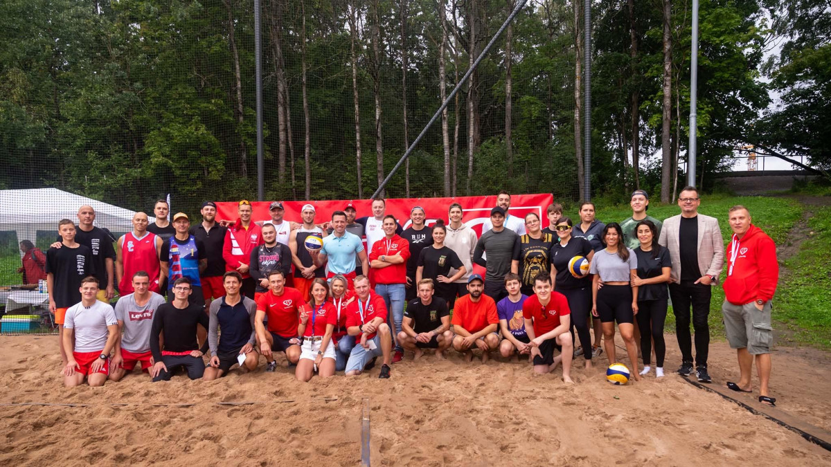 Zagrają w siatkówkę, żeby wesprzeć polskie domy dziecka: charytatywny turniej czeka na kibiców