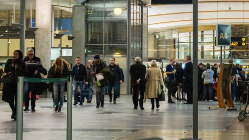Ruch lotniczy przyczyną ponownego wybuchu epidemii? Władze Oslo boją się otwarcia Gardermoen