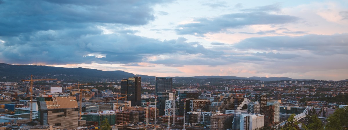 Oslo: zakaz imprez masowych, zamknięte szkoły i przedszkola. Zaostrzone środki ostrożności [AKTUALIZACJA]