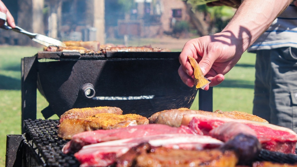 Zakupy na grilla w Norwegii. Który sklep zachęca najtańszą ofertą?
