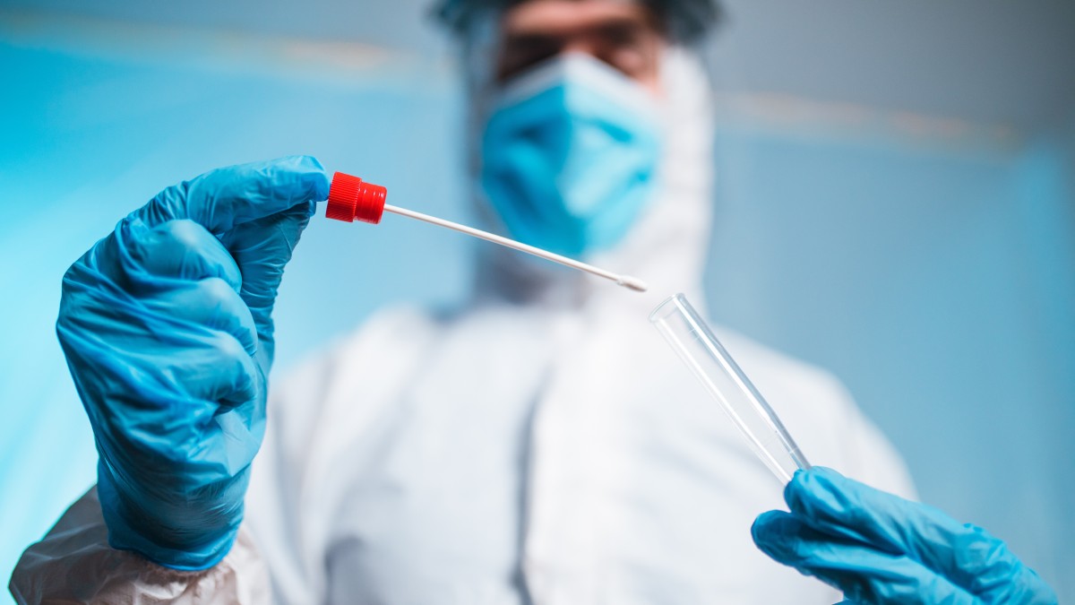 Wariant Lambda już w Norwegii. FHI: nie ma powodu do obaw