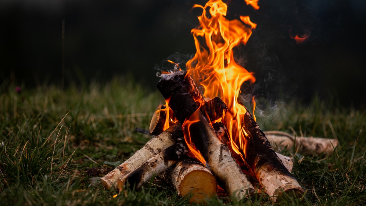 Od dziś krajowy zakaz rozpalania ognisk. To trzeba wiedzieć 