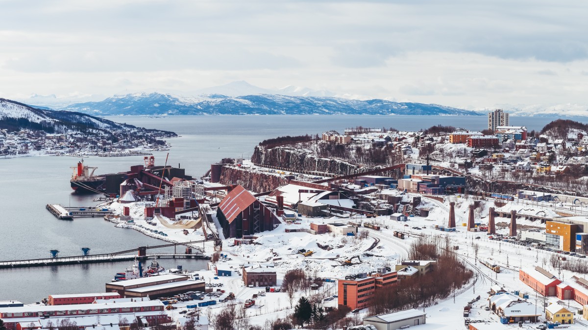 Kontrola rosyjskiego jachtu w Narwiku. Należy do byłego oficera KGB