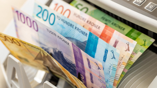 Wizerunkowa klapa korony norweskiej. Gotówki nie przyjmują nawet... norweskie banki