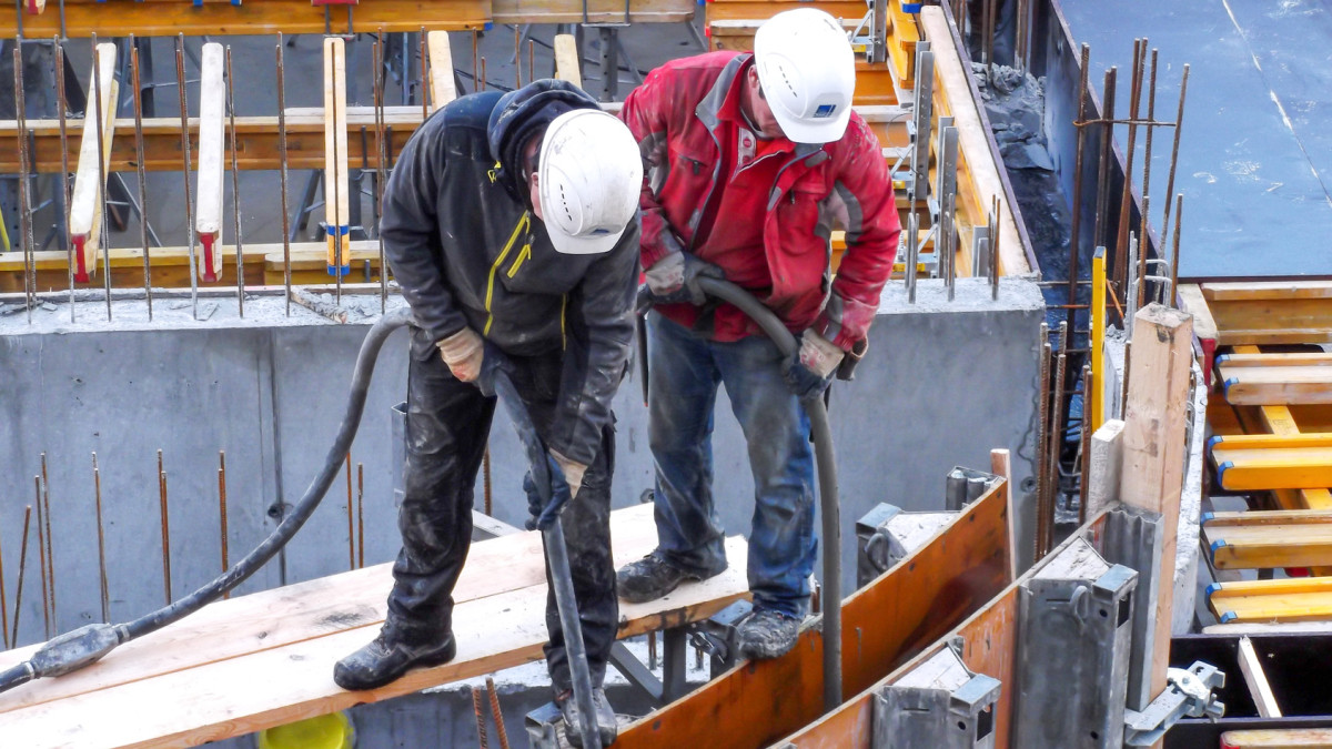 Norwegowie wśród pracujących najkrócej w Europie. Polacy „wołami” kontynentu