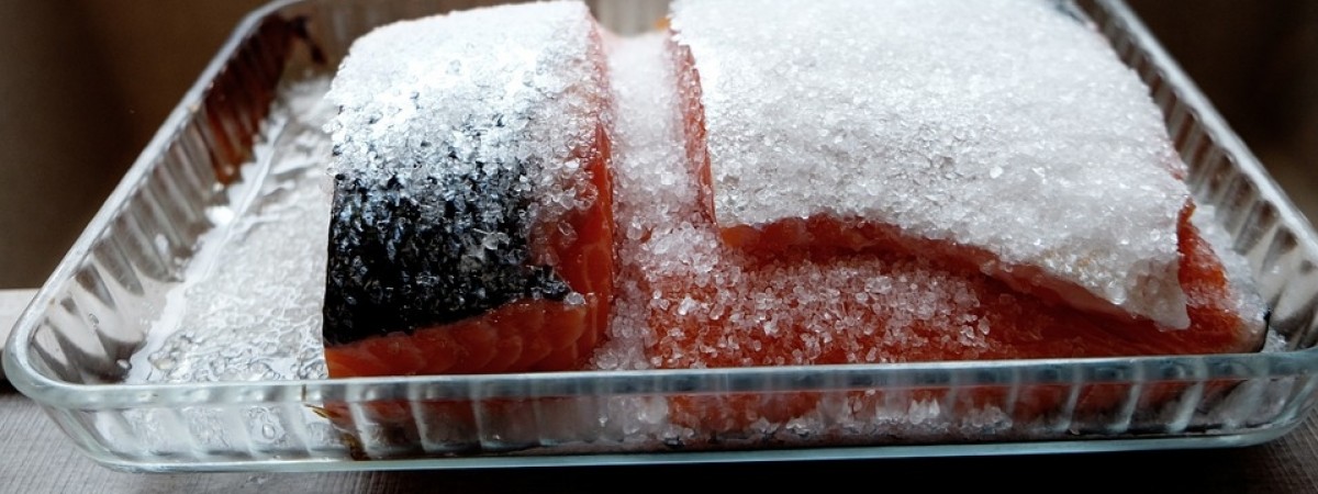 Inspekcja Handlowa o łososiu norweskim: mocno wysuszony. Uwaga na mrożone ryby