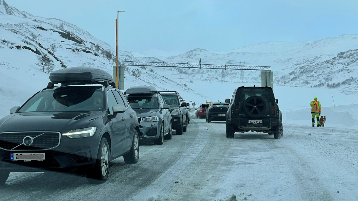 Wielkanoc 2024 w Norwegii: jak uniknąć świątecznych korków i wypadków drogowych?