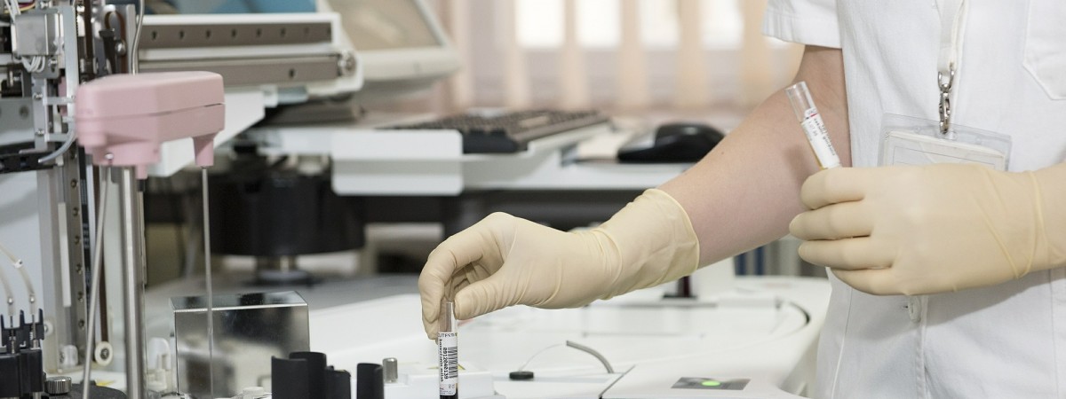 Norwegia boi się epidemii grypy. Wirusem zarażać może… personel medyczny