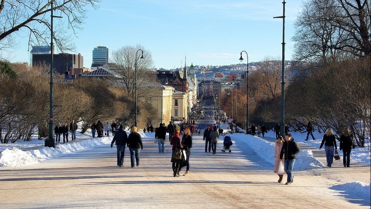 Rekord zakażeń i zgonów w Norwegii: na COVID-19 umierają głównie niezaszczepieni