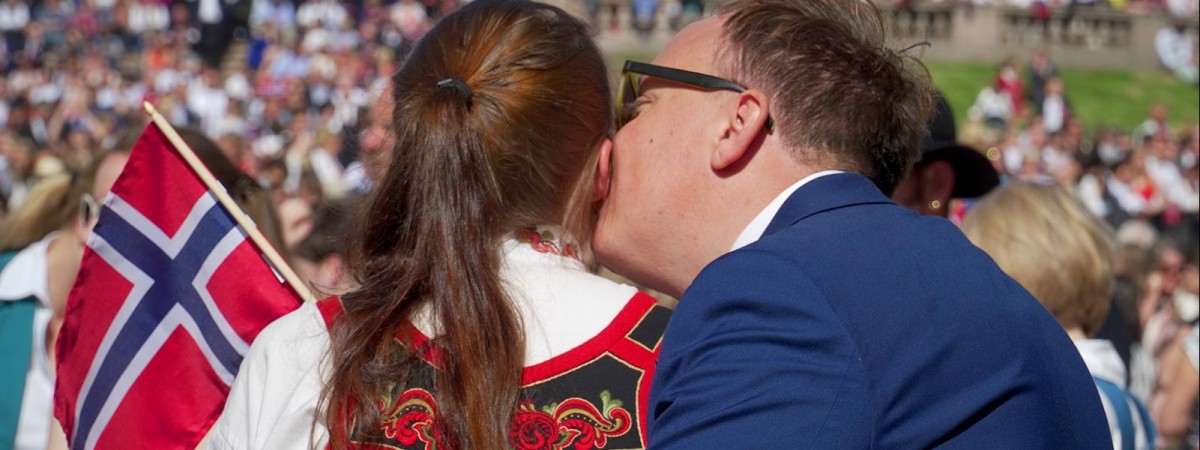 Gratulerer med dagen: tak Norwegowie świętują 17 maja [ZDJĘCIA]