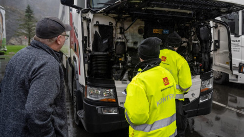 Po kontroli na granicy: kierowcy 47 ciężarówek, w tym z Polski, z zakazem dalszej jazdy