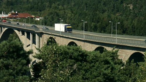 210 litrów wódki na „mały urlop” w Norwegii. Celnicy pokrzyżowali plany polskiemu kierowcy