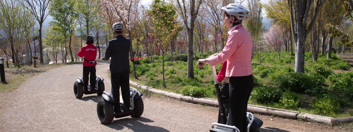 Pielęgniarki na Segwayach patrolują miasto. W Bergen ruszył nowy projekt