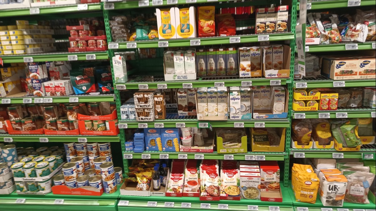 Klientów czeka szok cenowy: podwyżka kosztów żywności w lutym może sięgnąć 10 procent