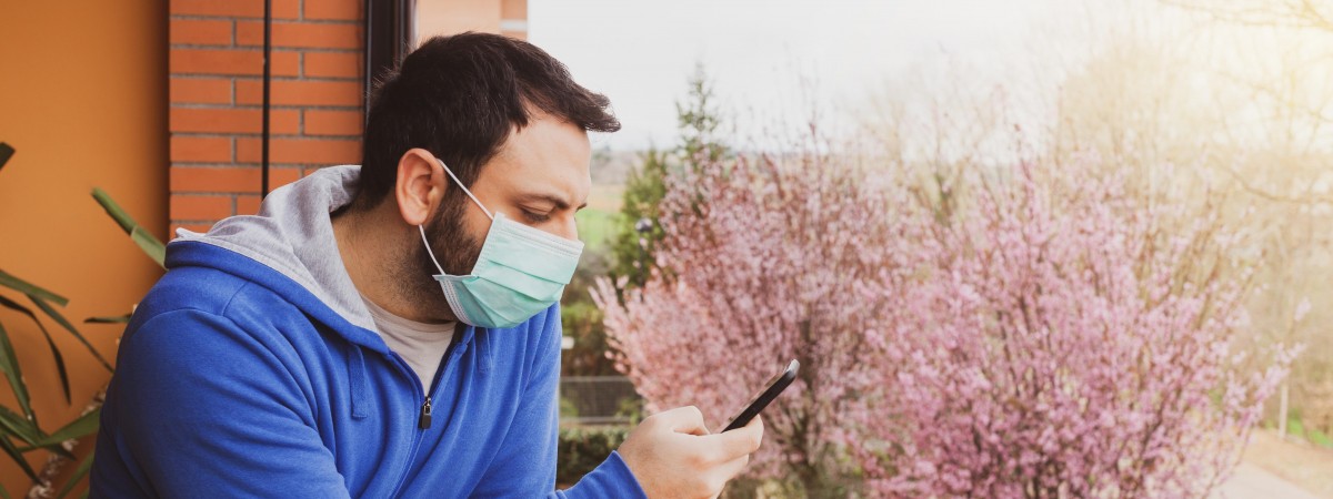 Aplikacja do walki z koronawirusem na finiszu. Będzie informować o kontakcie z zarażonymi