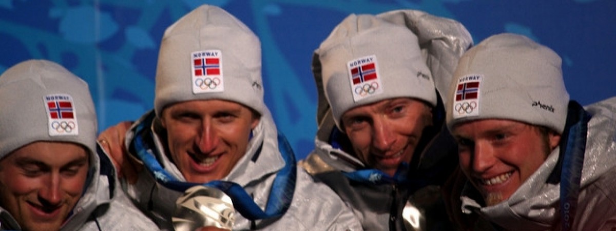 Kadrowi narciarze zostali bez ubrań na olimpiadę, bo... mieli zbyt kontrowersyjne swetry