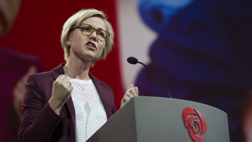 Zaostrzona kwarantanna dla zakażonych omikronem. Certyfikat covidowy nie zwalnia z restrykcji